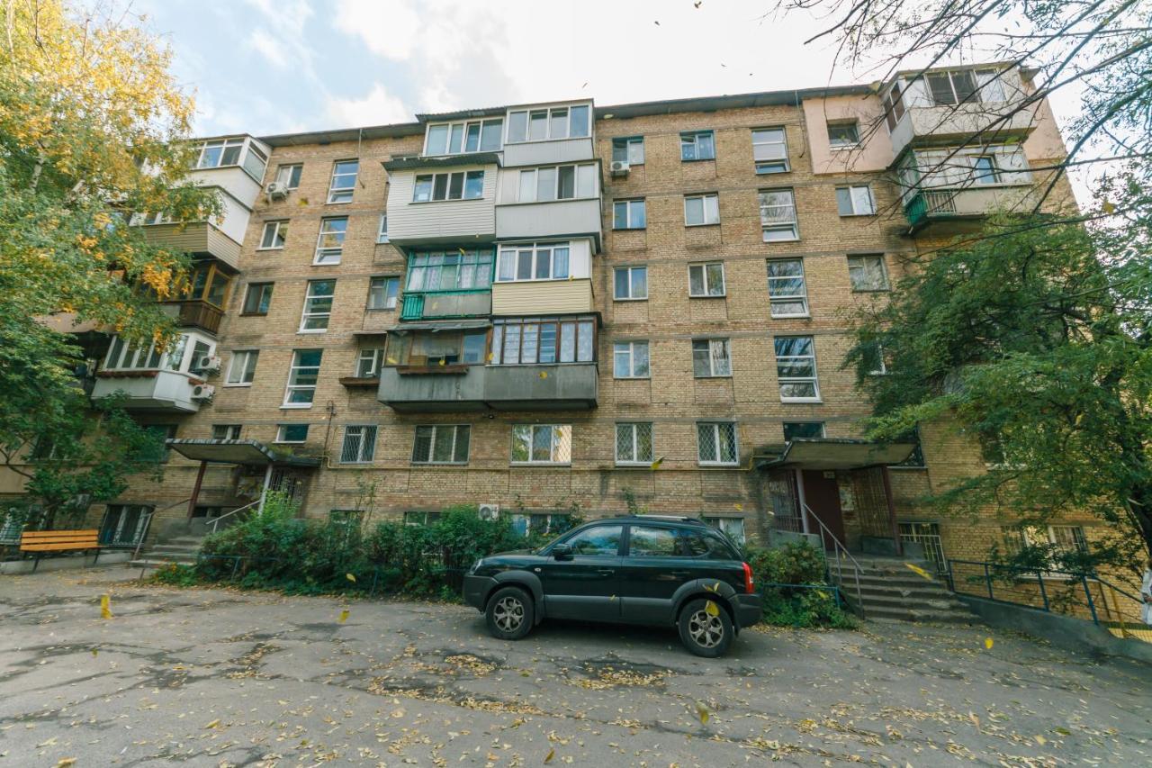 Прекрасная Квартира У Метро Политехнический Институт Kijev Kültér fotó